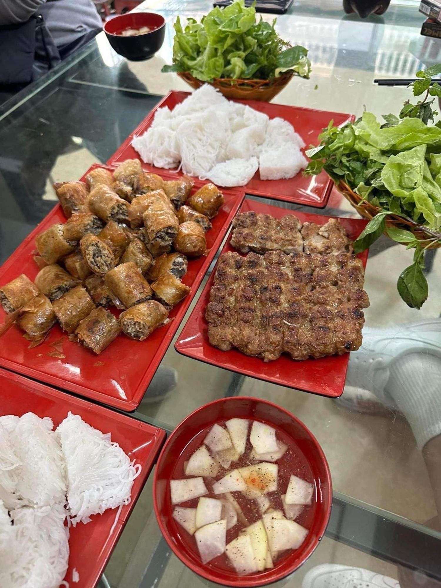 Truong Son Luxury Homestay Нин Бин Екстериор снимка