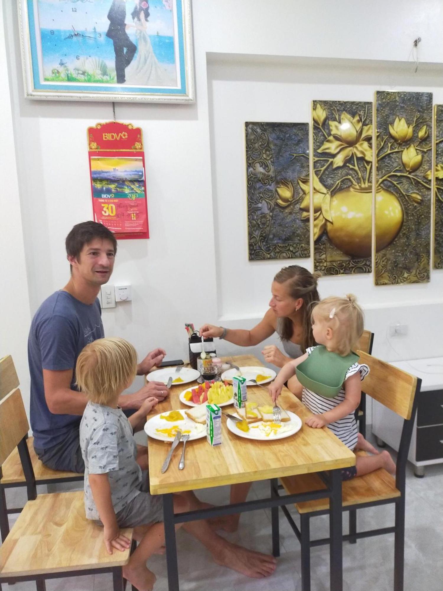 Truong Son Luxury Homestay Нин Бин Екстериор снимка